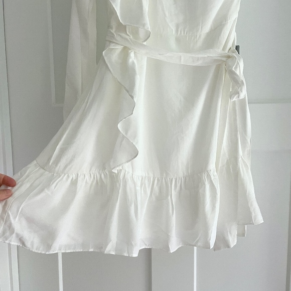 ❤️ NWT Lulus Lulu's Weekend Wonder White One Shoulder Ruffle Mini Dress Small - Picture 6 of 10